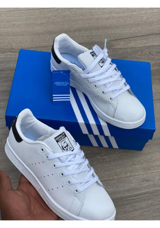 Adidas Stansmith white and black stripe