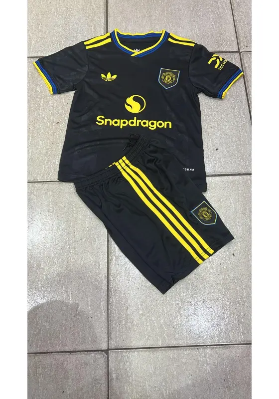 Manchester United 2025/26 third kit