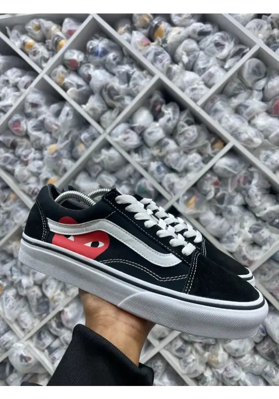 Comme des Garçons (CDG) PLAY-style red heart vans