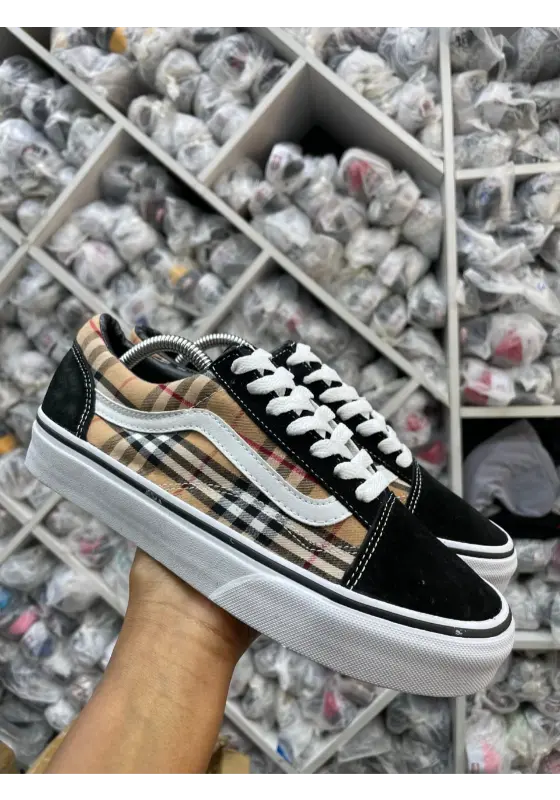 Burberry skater vans