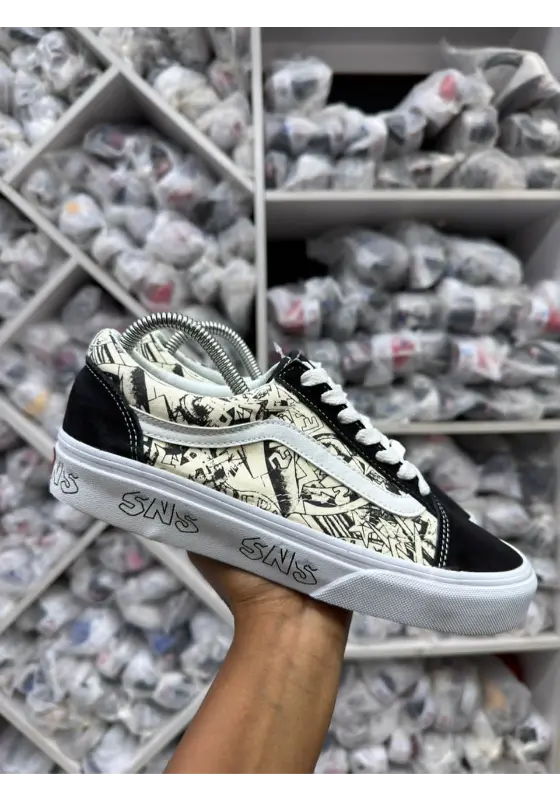Vans Knu Skool sneakers with a black and white
