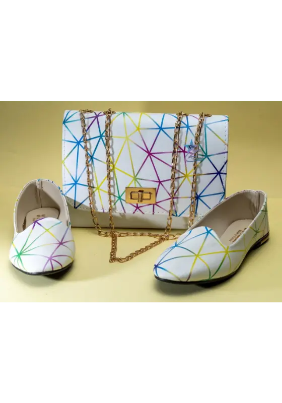 White stripped handbag and shoes